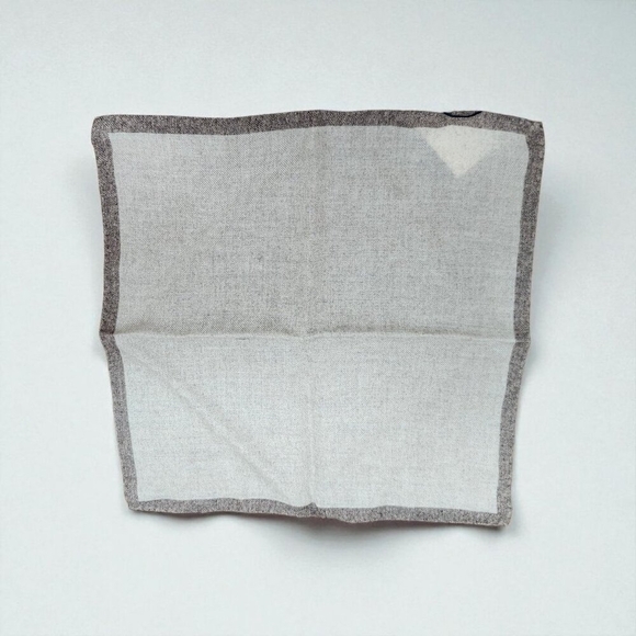 SUIT SUPPLY Pocket Square – Classic Plain Brown 12.5''x 12.5'' - Picture 7 of 8